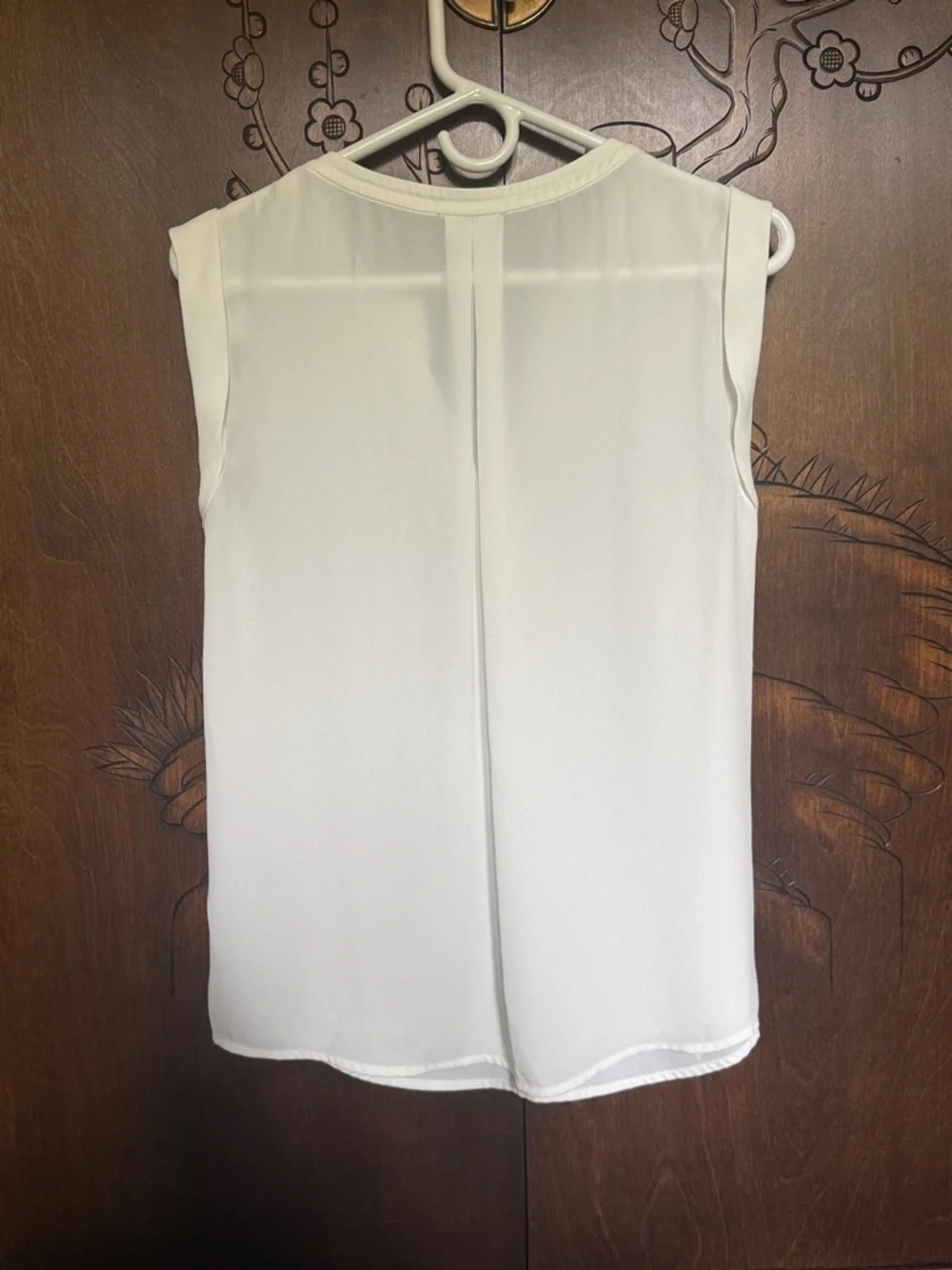J. Crew Cream Sleeveless V-Notch Pleat Tank